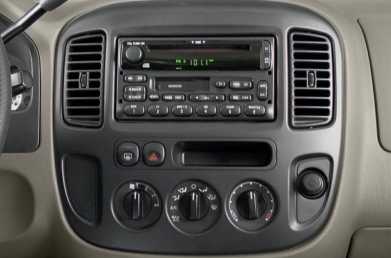 2003 Ford Escape