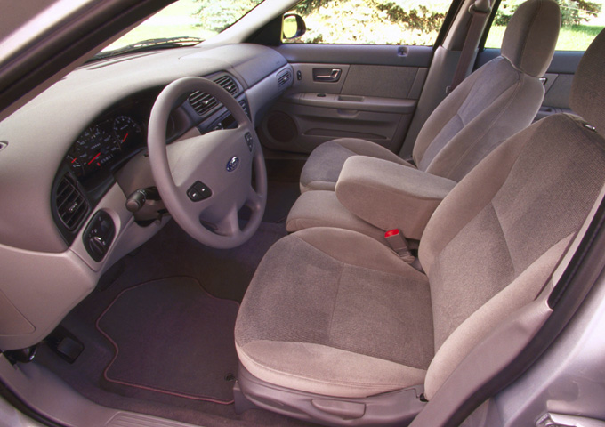 2001 Ford Taurus