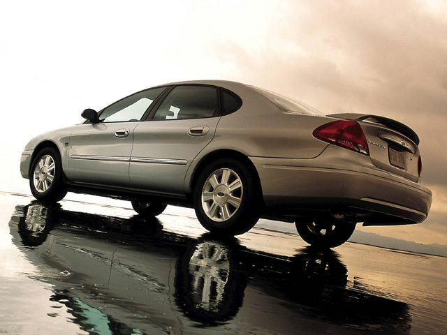 2004 Ford Taurus