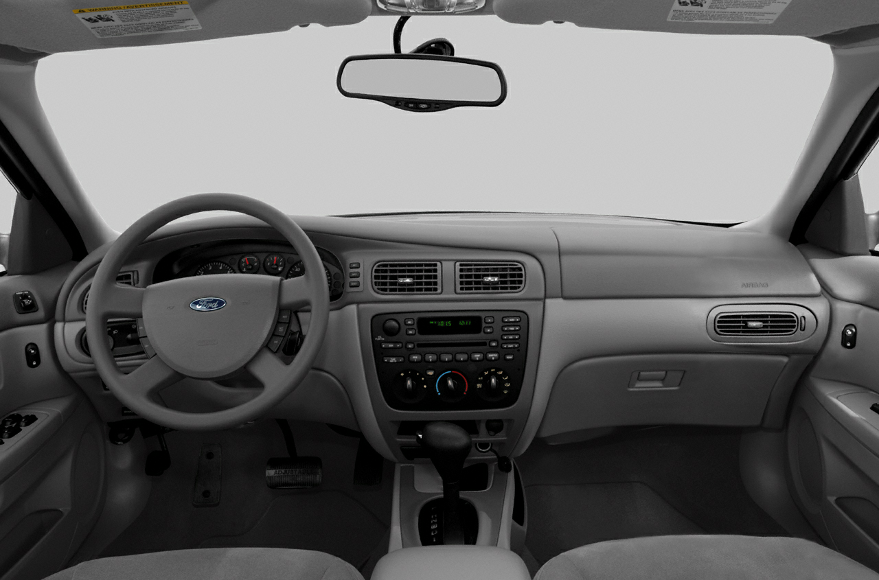 2004 Ford Taurus