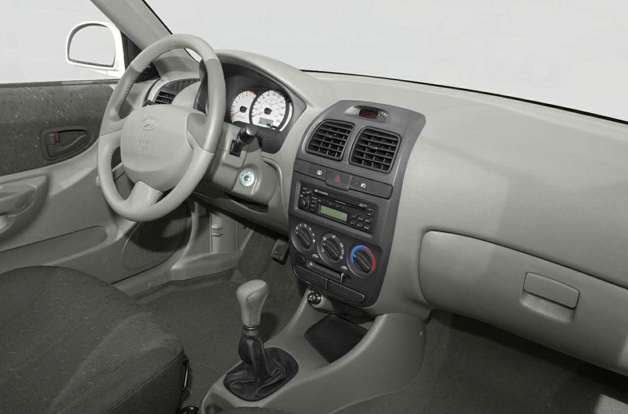 2003 Hyundai Accent