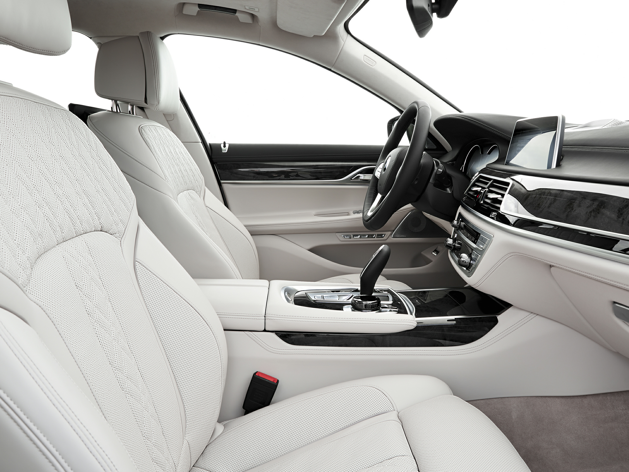 2017 BMW 740