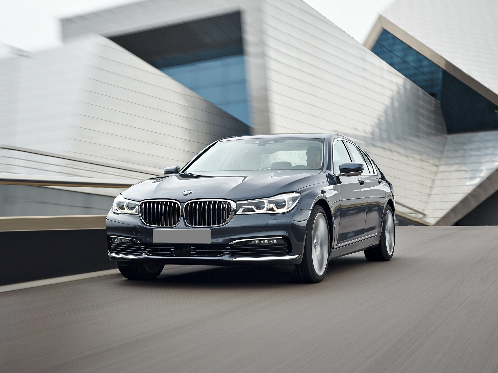 2017 BMW 740