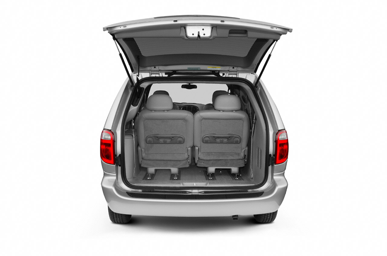 2004 Chrysler Town & Country