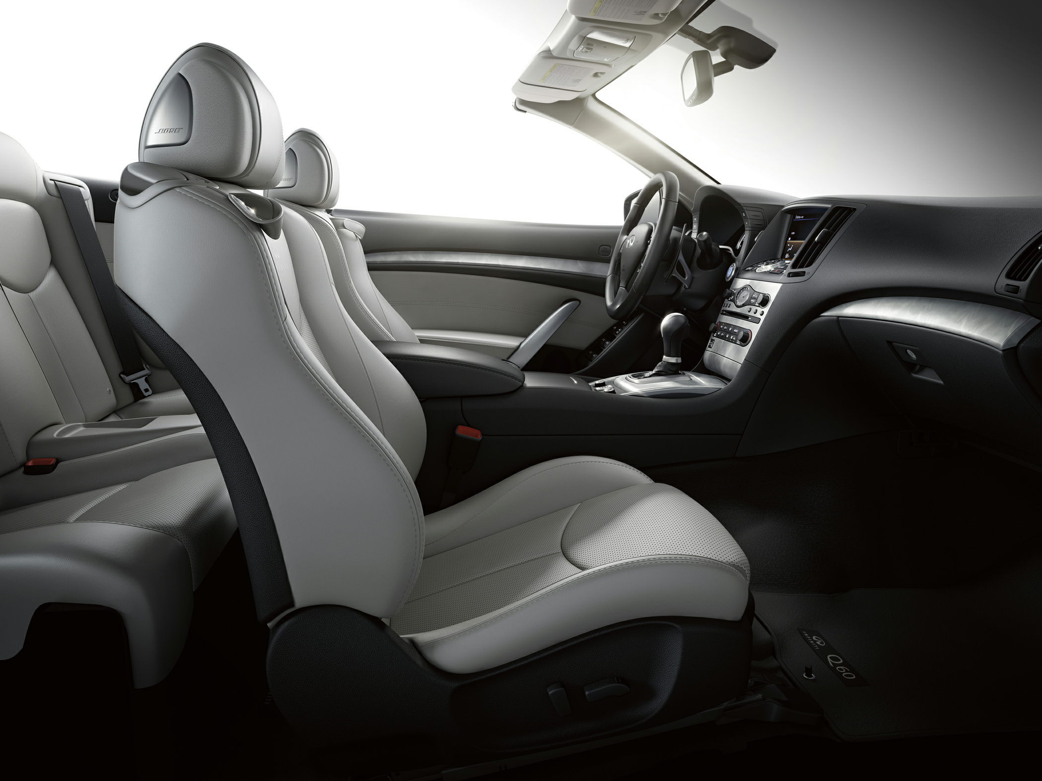 2015 INFINITI Q60