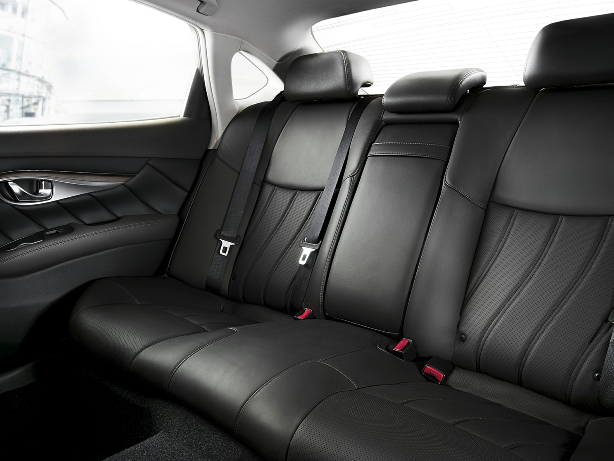 2015 INFINITI Q70L