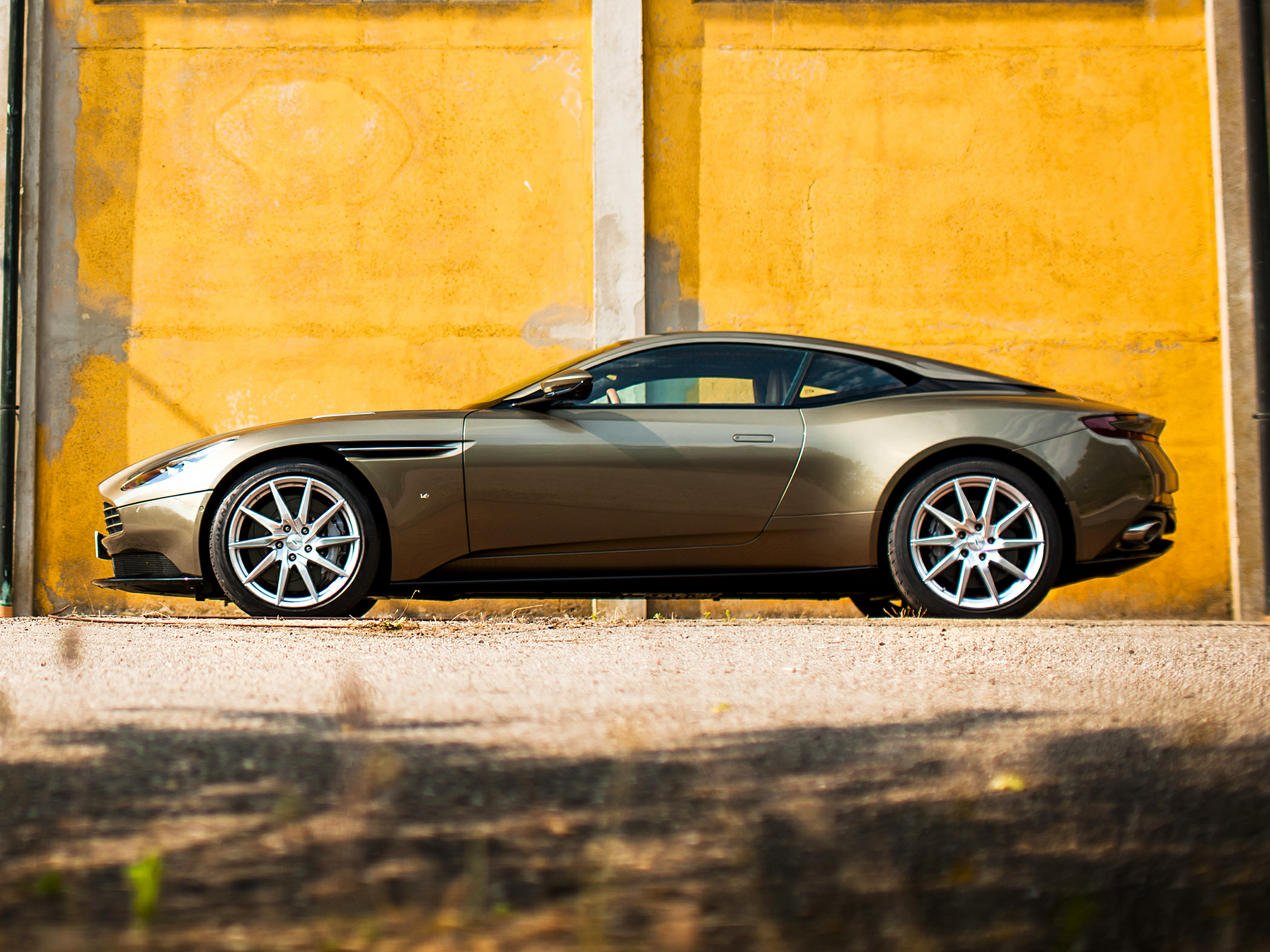 2018 Aston Martin DB11