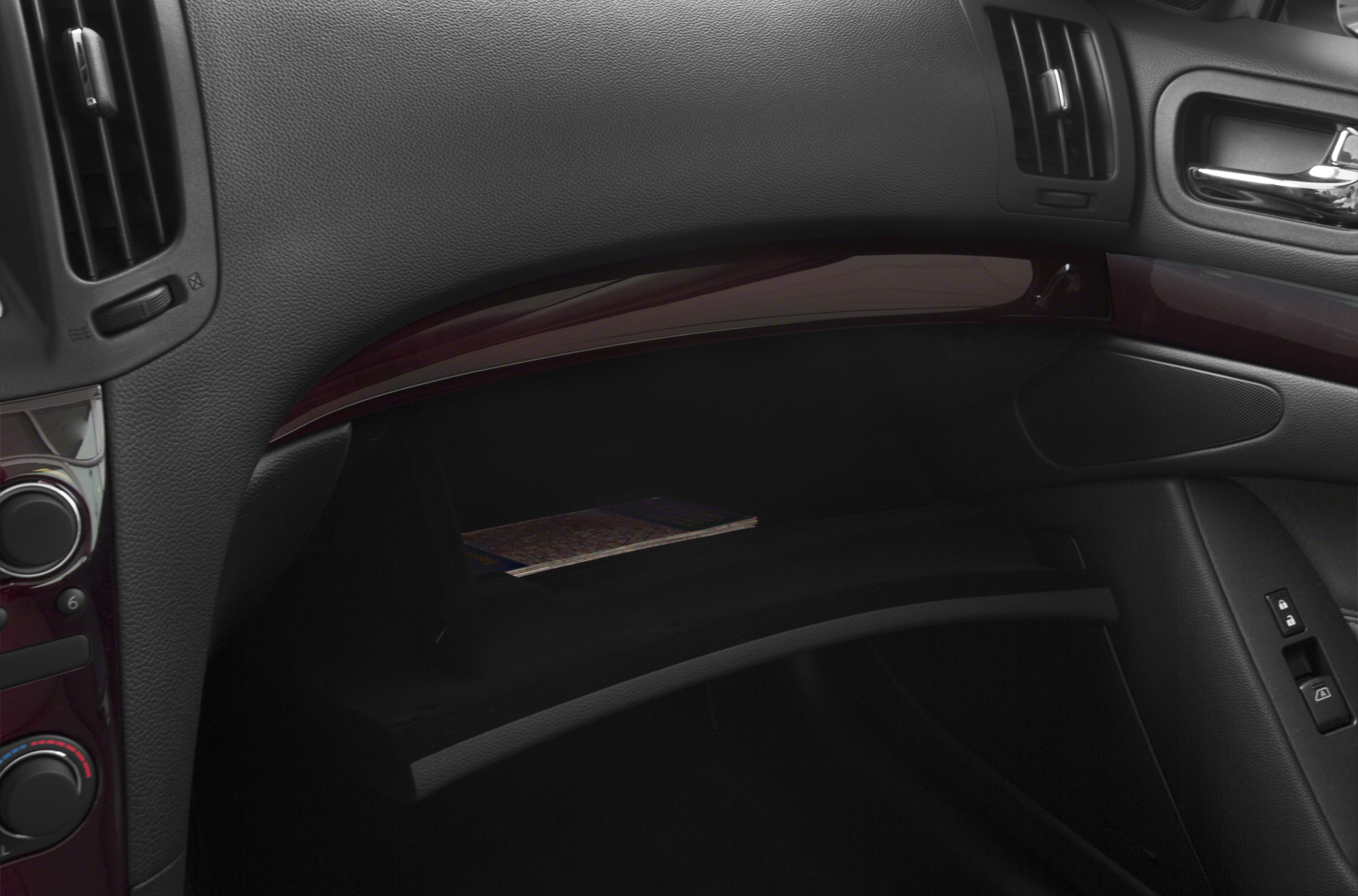 2015 INFINITI Q60