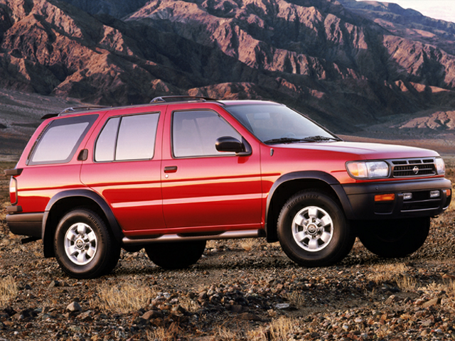 1999 Nissan Pathfinder XE