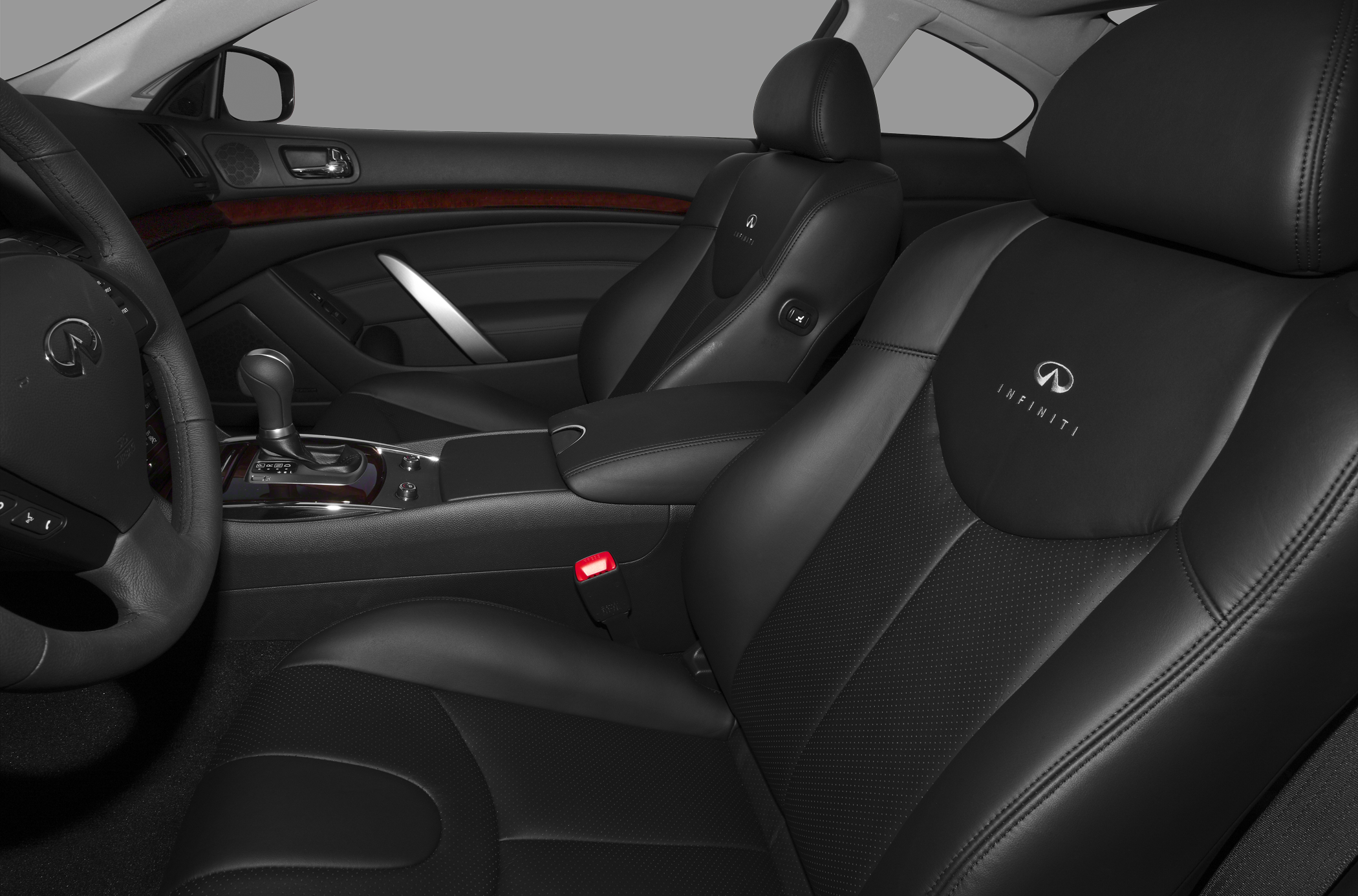 2012 INFINITI G37