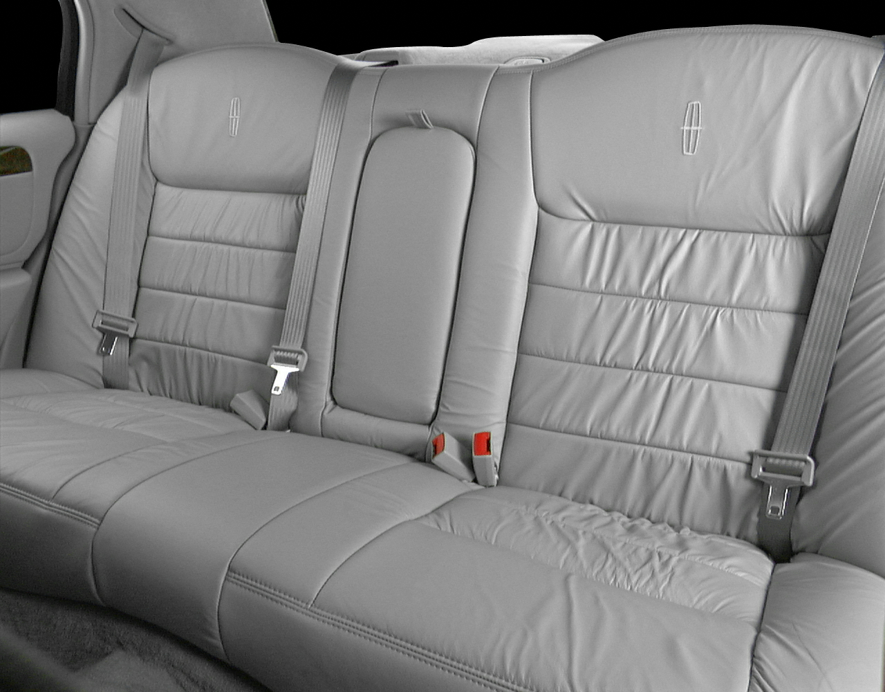 2001 Lincoln Town Car
