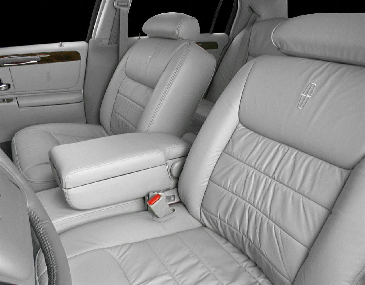2001 Lincoln Town Car