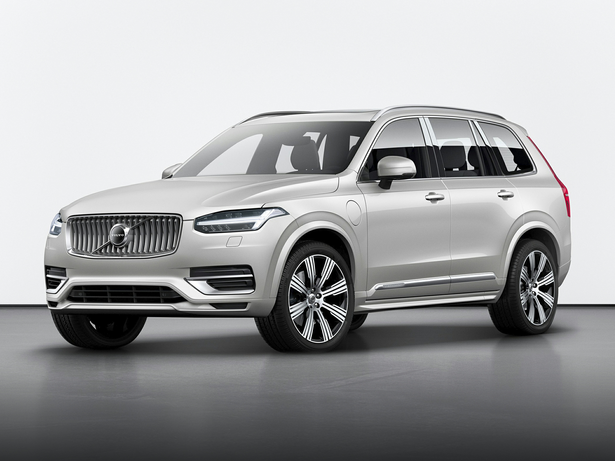 Volvo xc90 hybrid deals cost