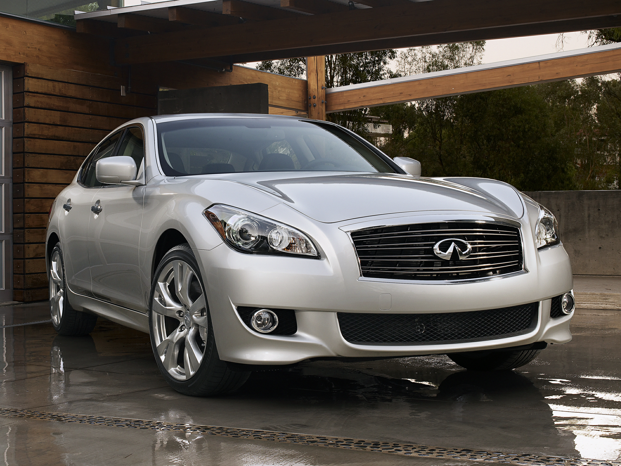 2011 infiniti m37 sport front outlet bumper