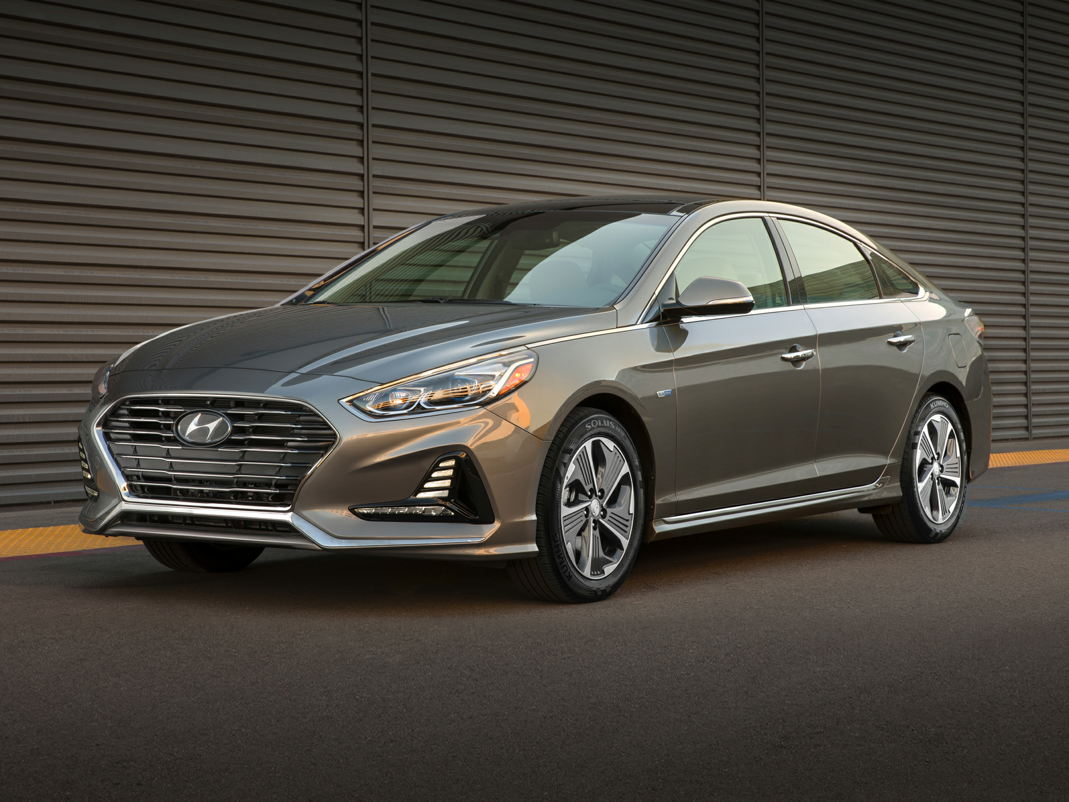 2018 Hyundai SONATA Hybrid