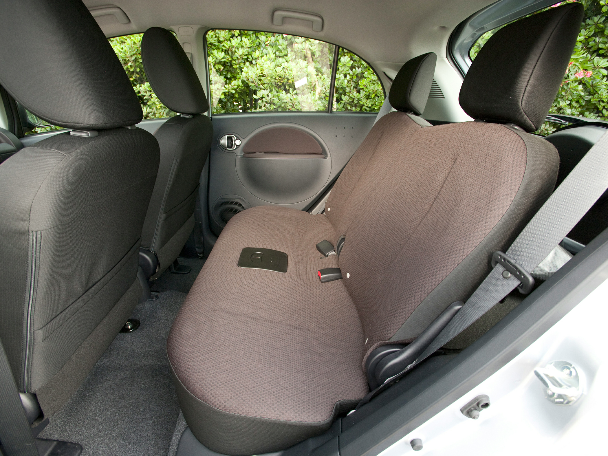 2014 Mitsubishi i-MiEV