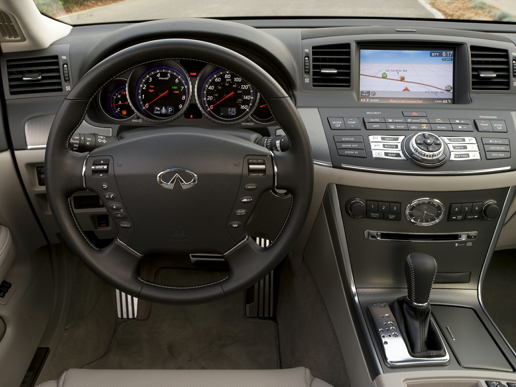 2010 INFINITI M45