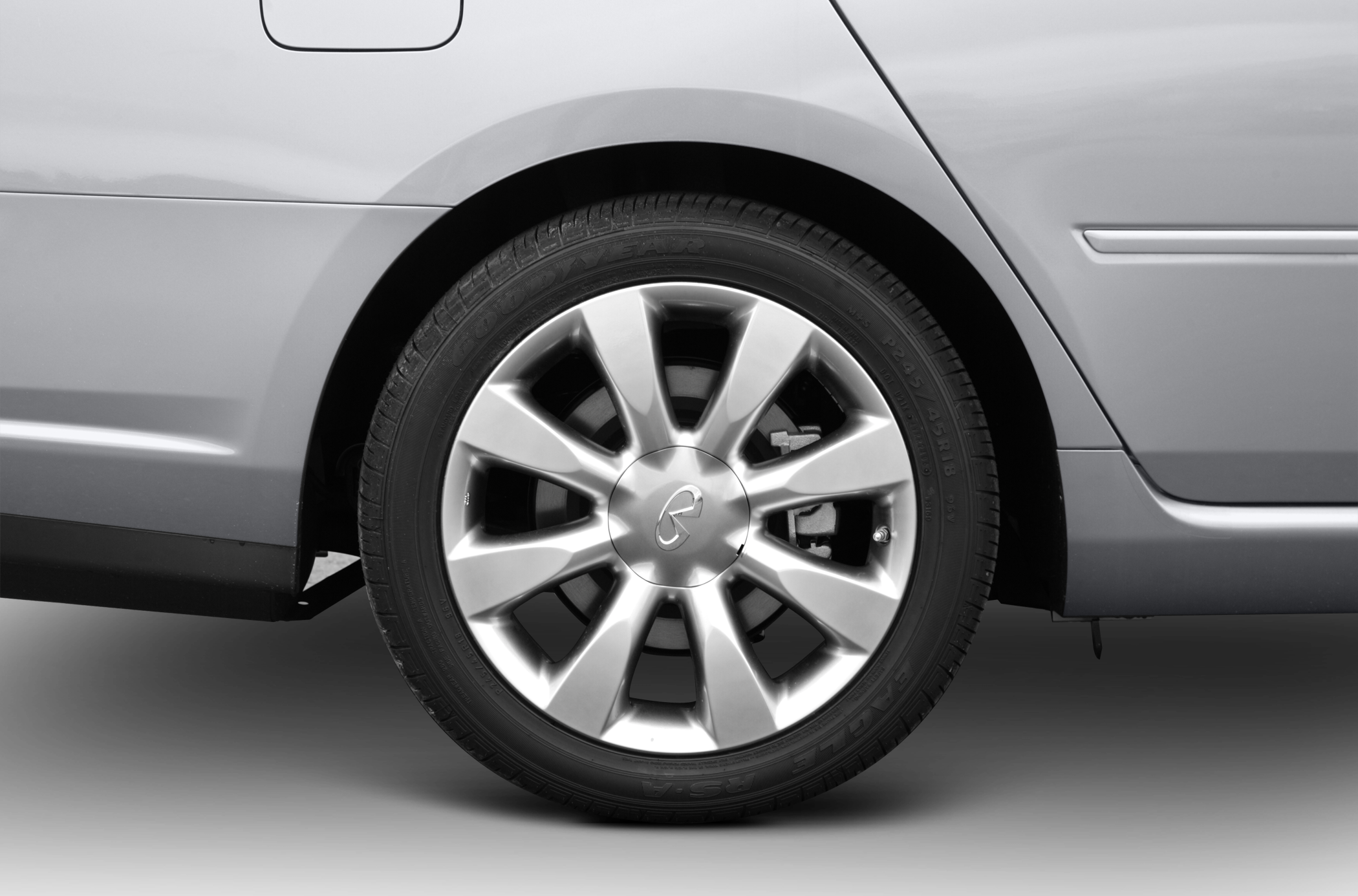 2010 INFINITI M45