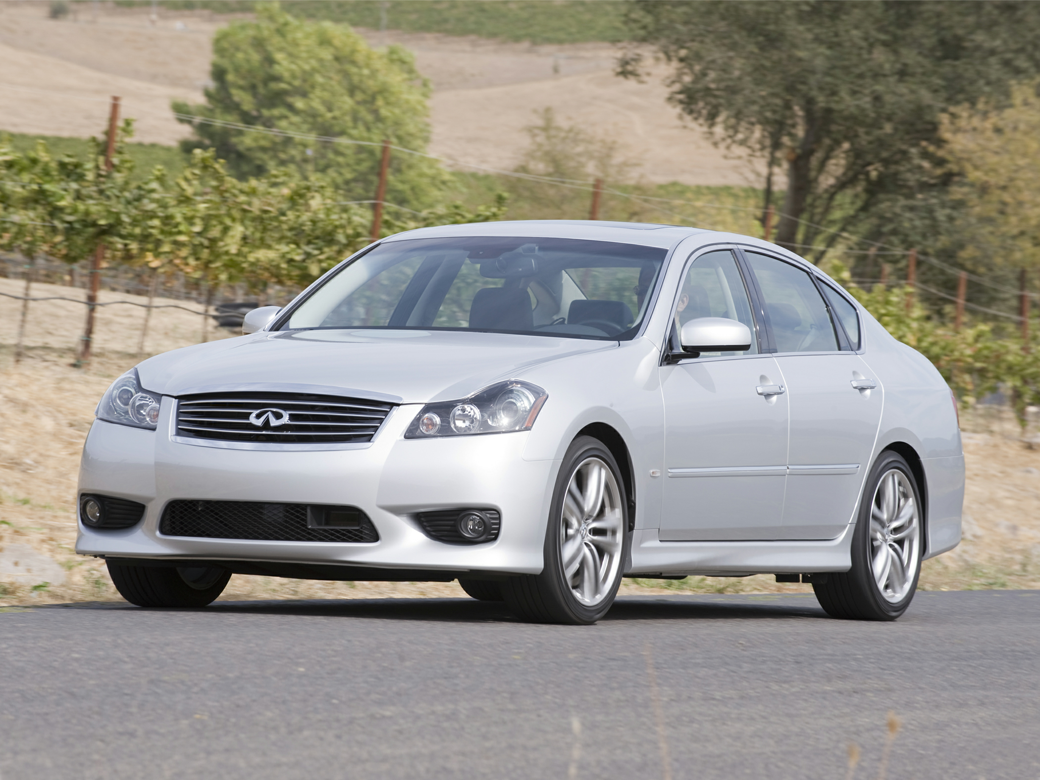 2010 INFINITI M45