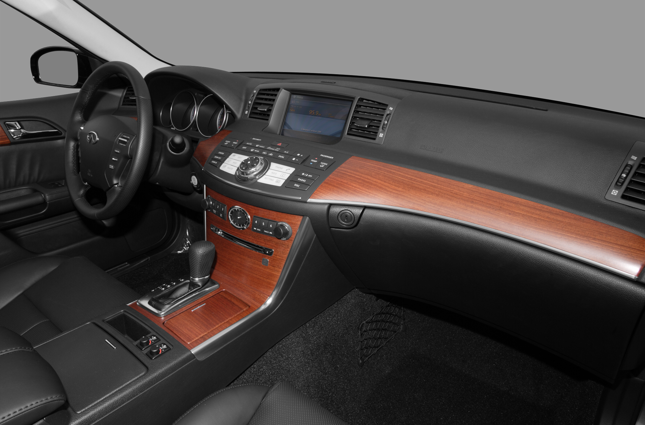 2010 INFINITI M45