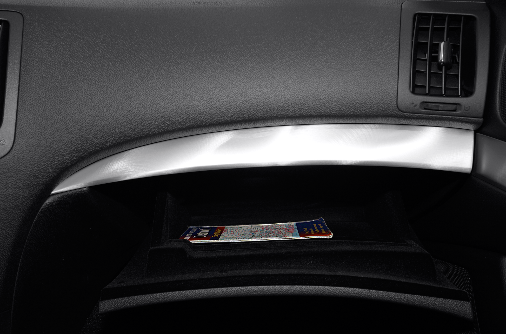 2011 INFINITI G37