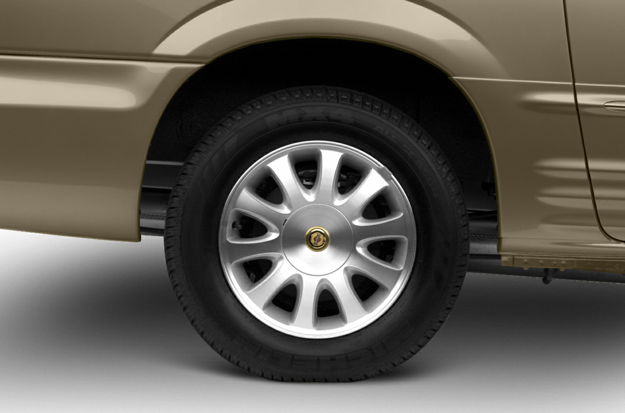 2003 Chrysler Town & Country
