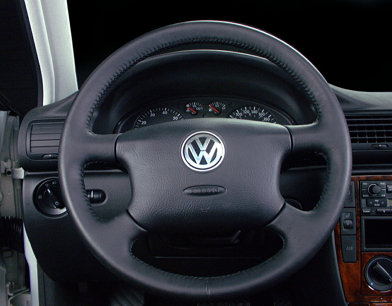 2000 Volkswagen Passat