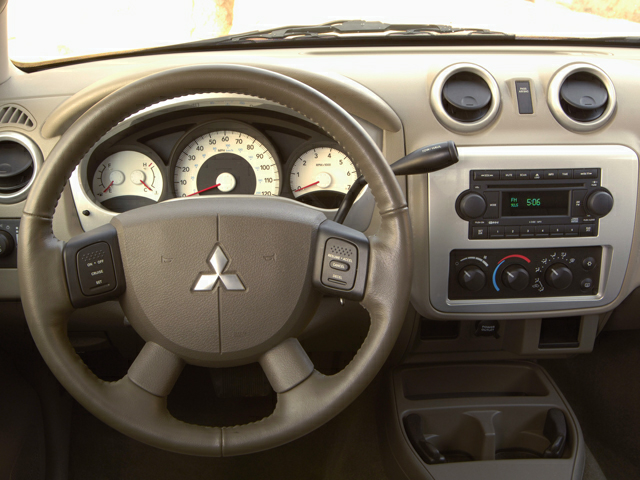 2007 Mitsubishi Raider