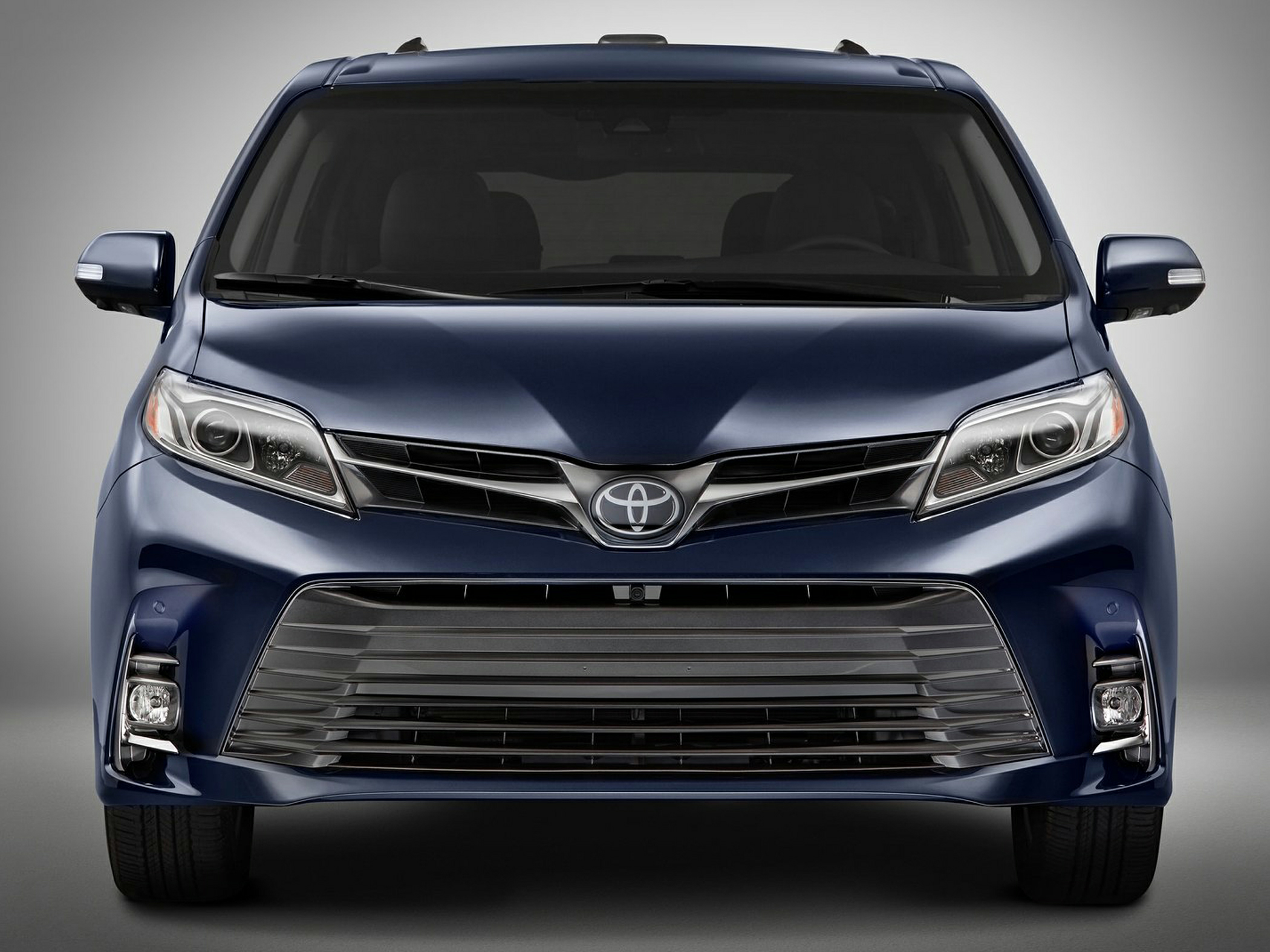 Price of toyota sienna sales 2019