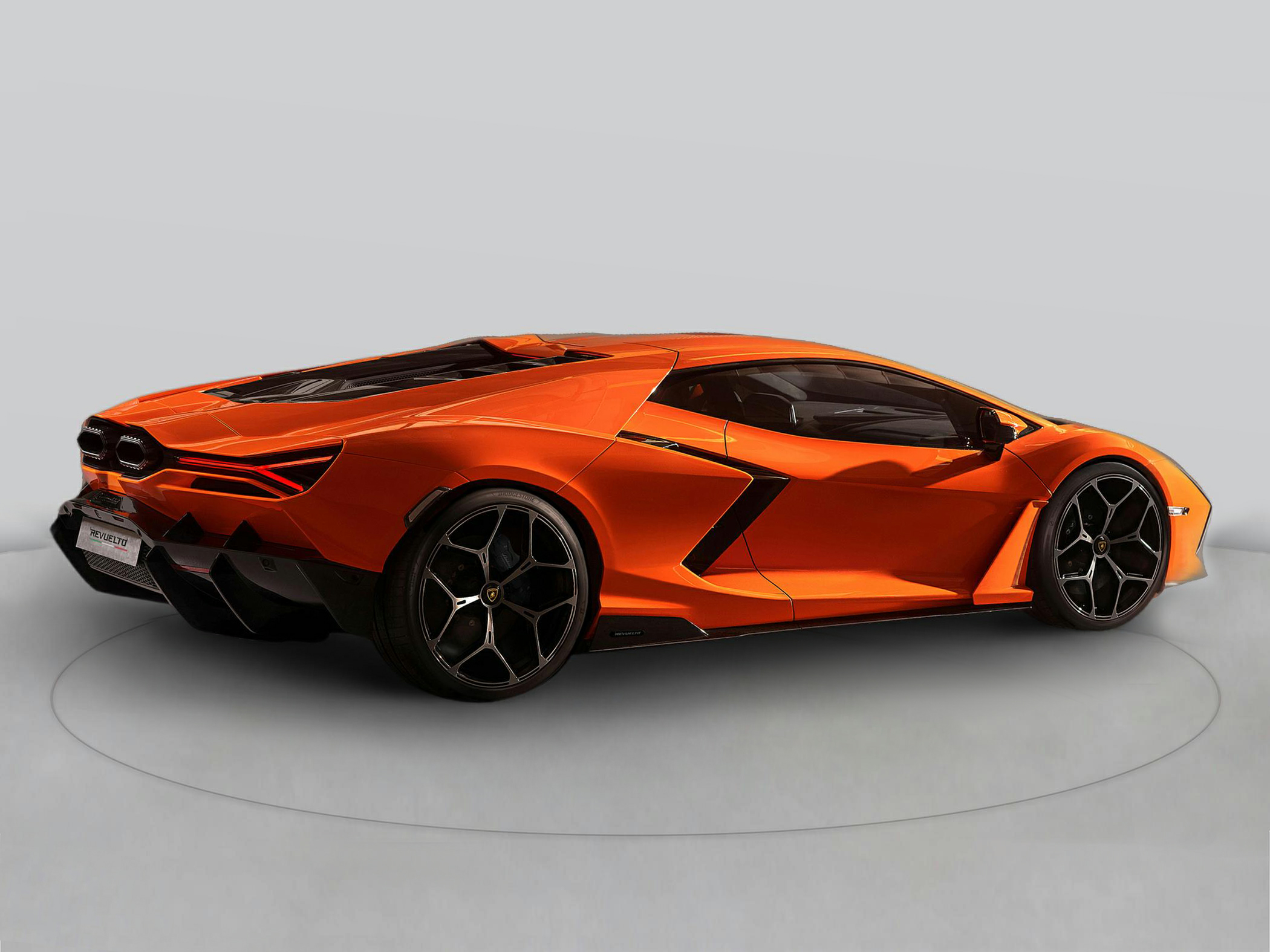 2025 Lamborghini Revuelto