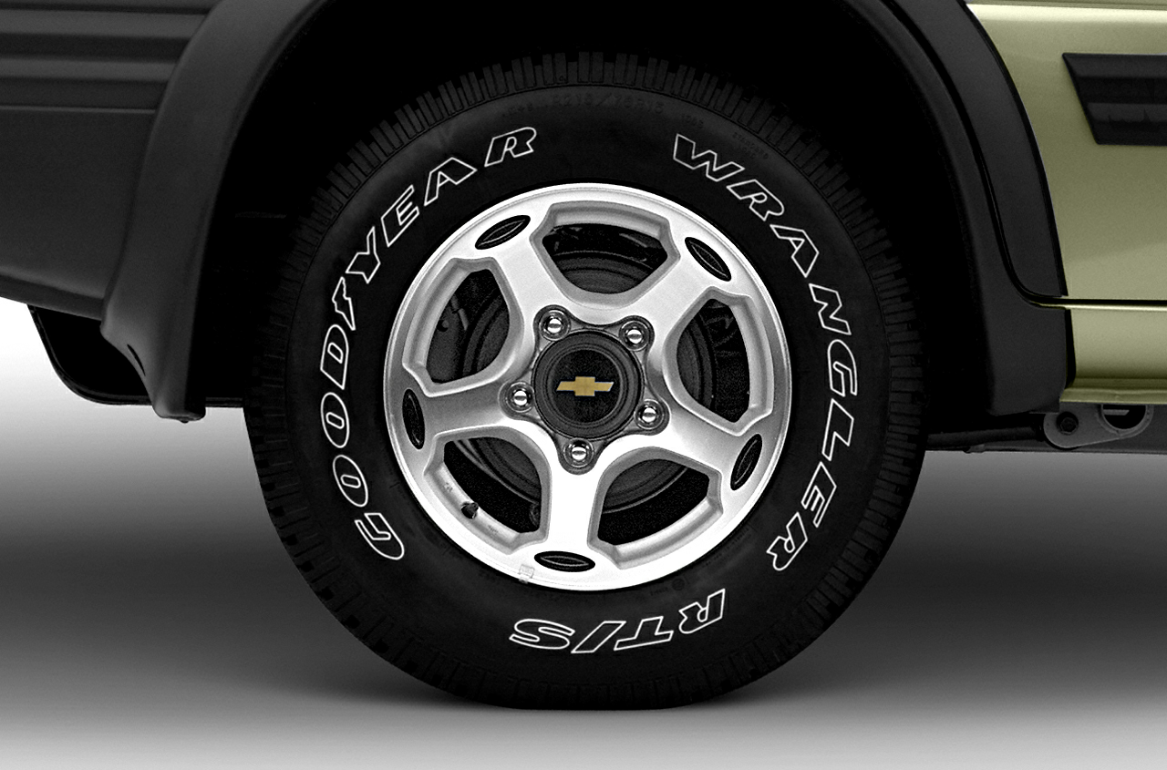 2004 Chevrolet Tracker