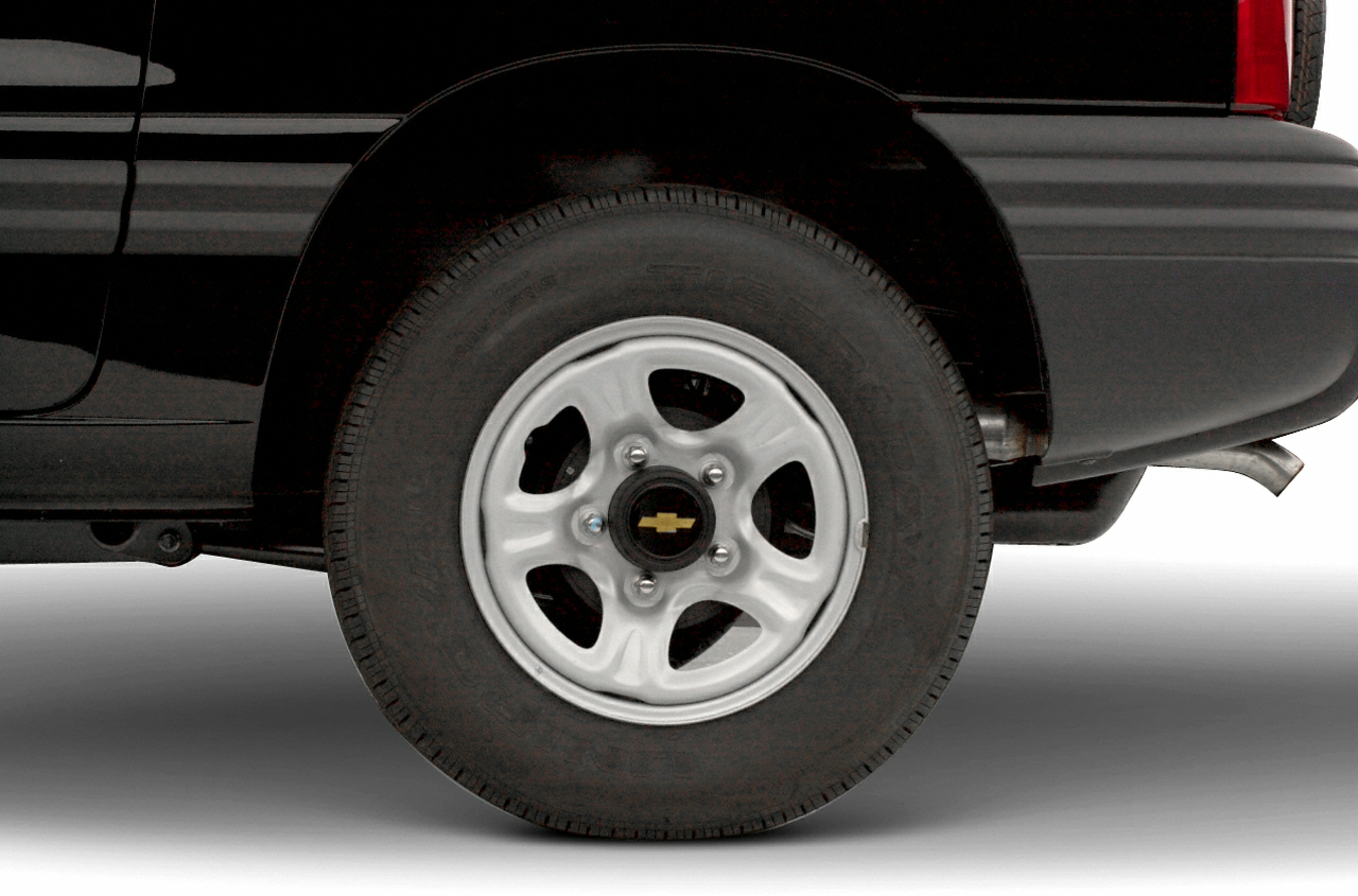 2002 Chevrolet Tracker
