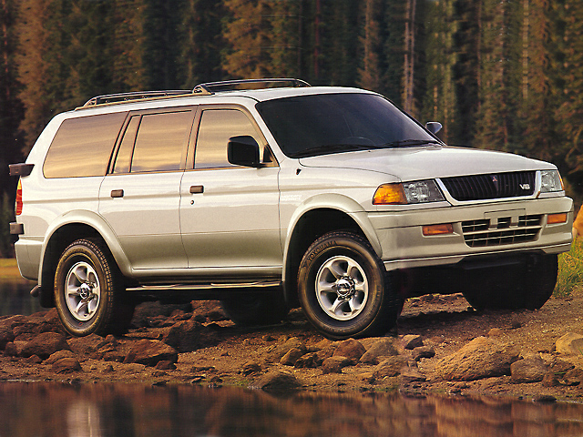 1998 Mitsubishi Montero Sport ES