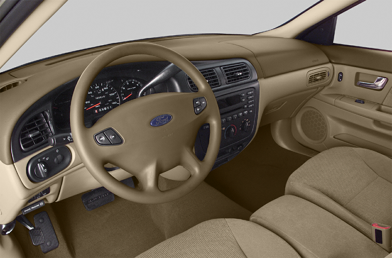 2003 Ford Taurus
