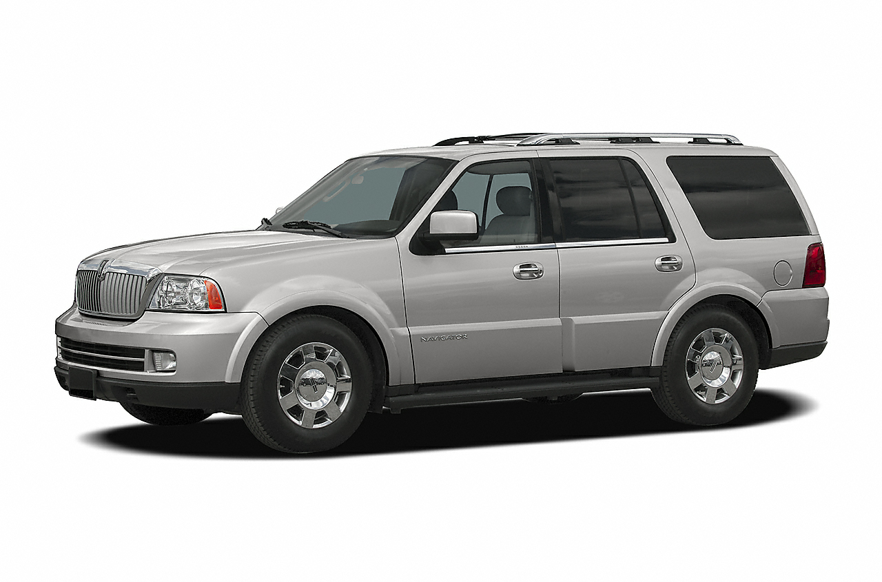 Side view of the 2005 Lincoln Navigator