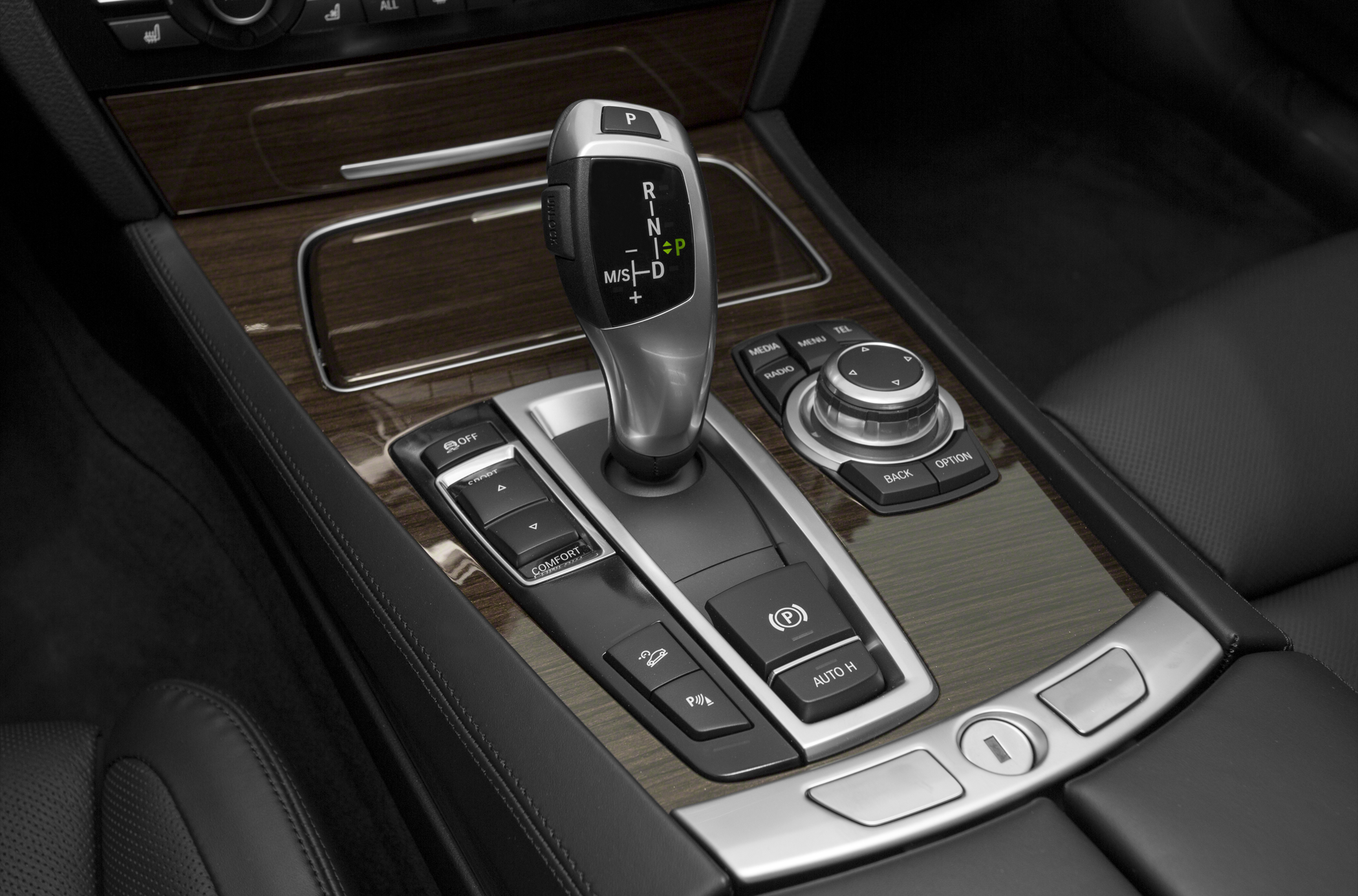 2015 BMW 740