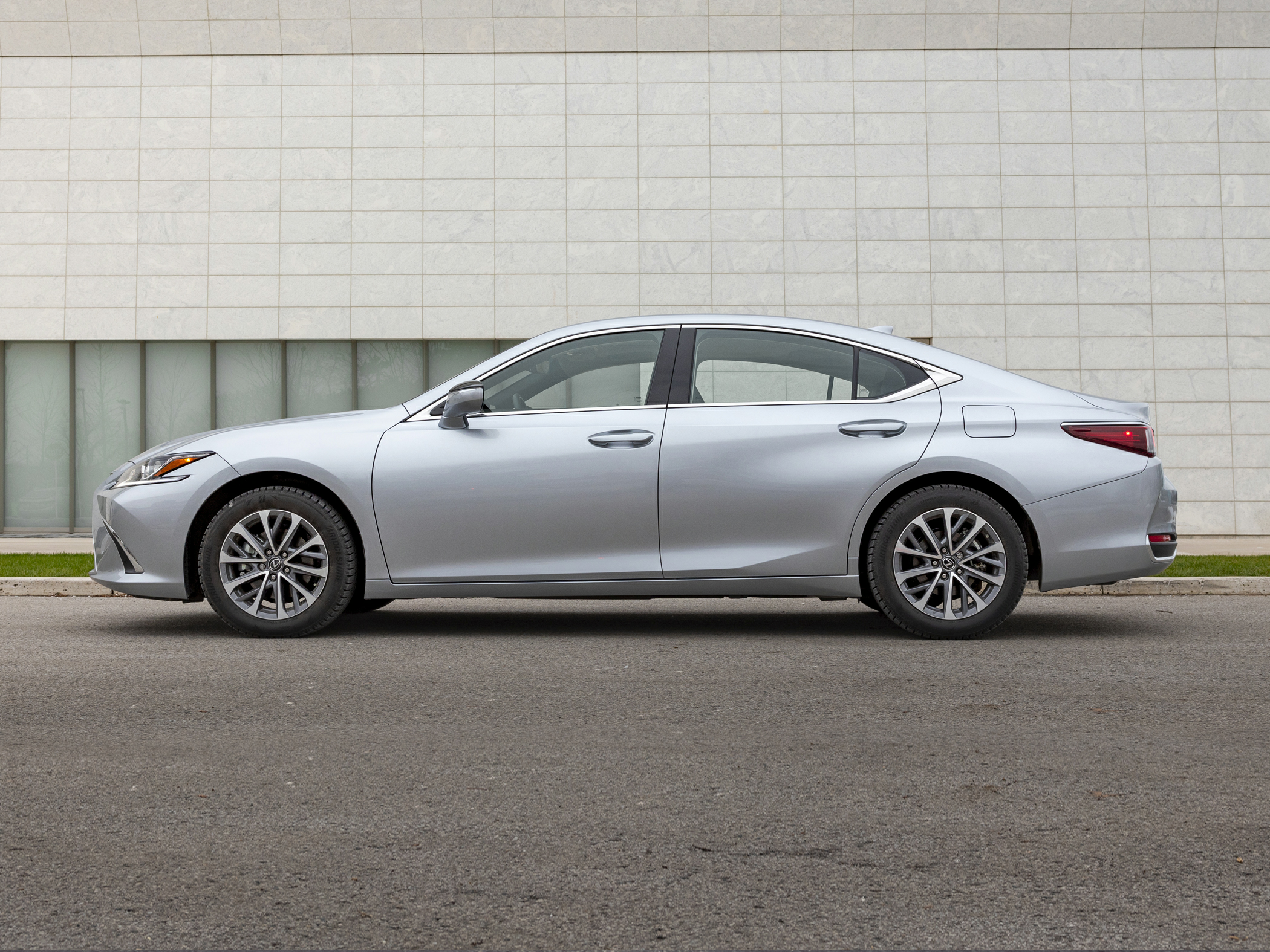 2022 Lexus ES 250