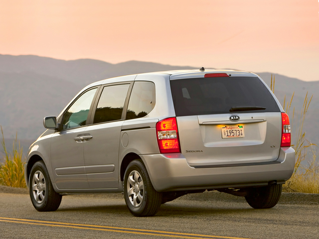 2008 Kia Sedona - Specs, Prices, MPG, Reviews & Photos | Cars.com