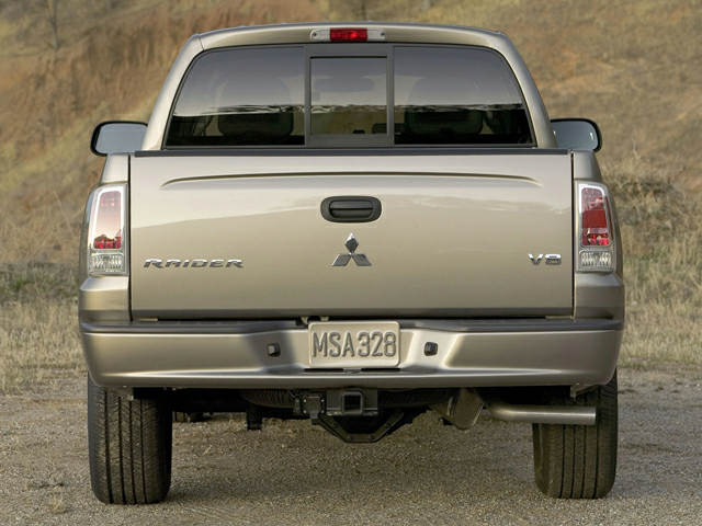 2009 Mitsubishi Raider