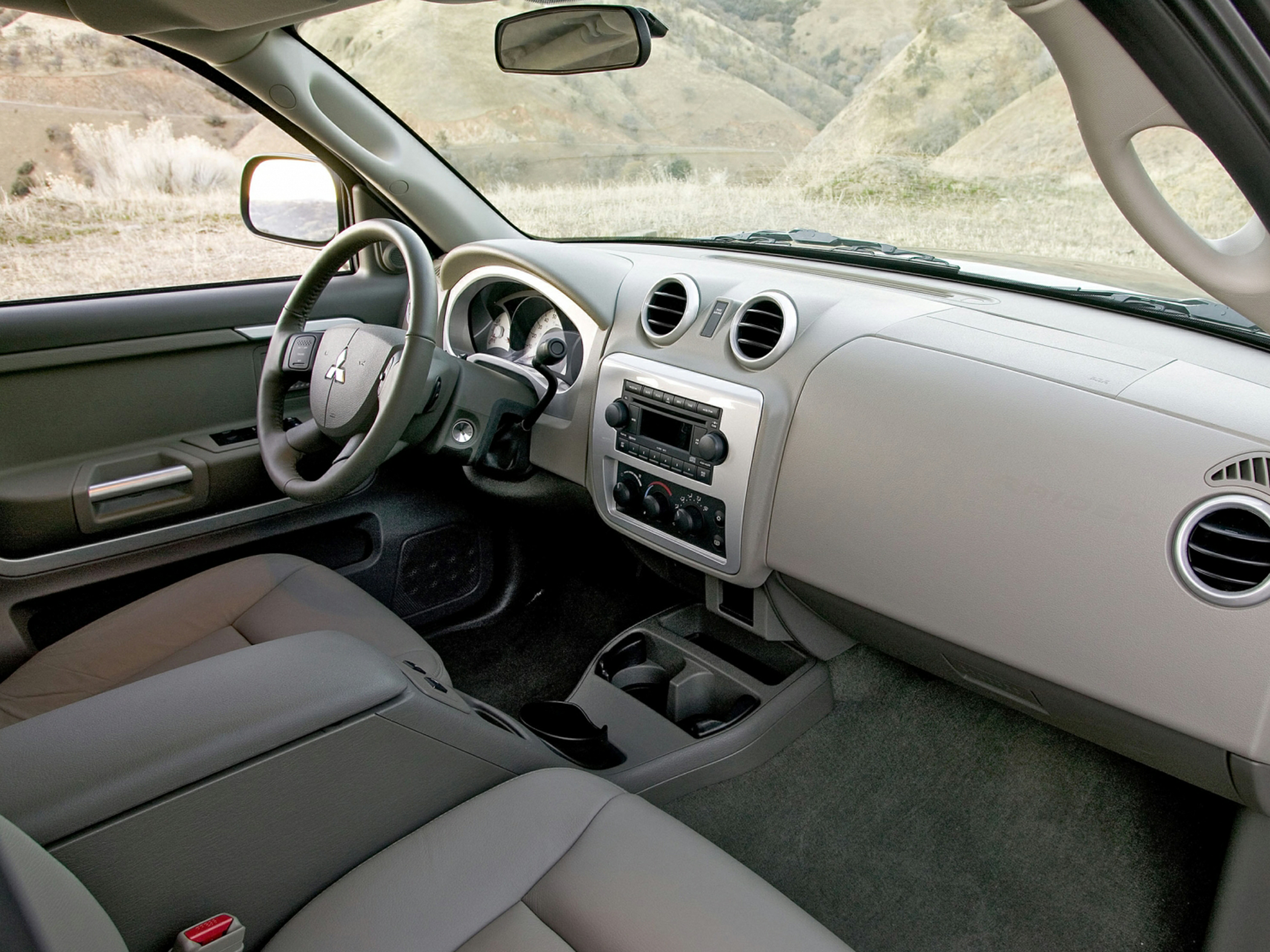 2009 Mitsubishi Raider