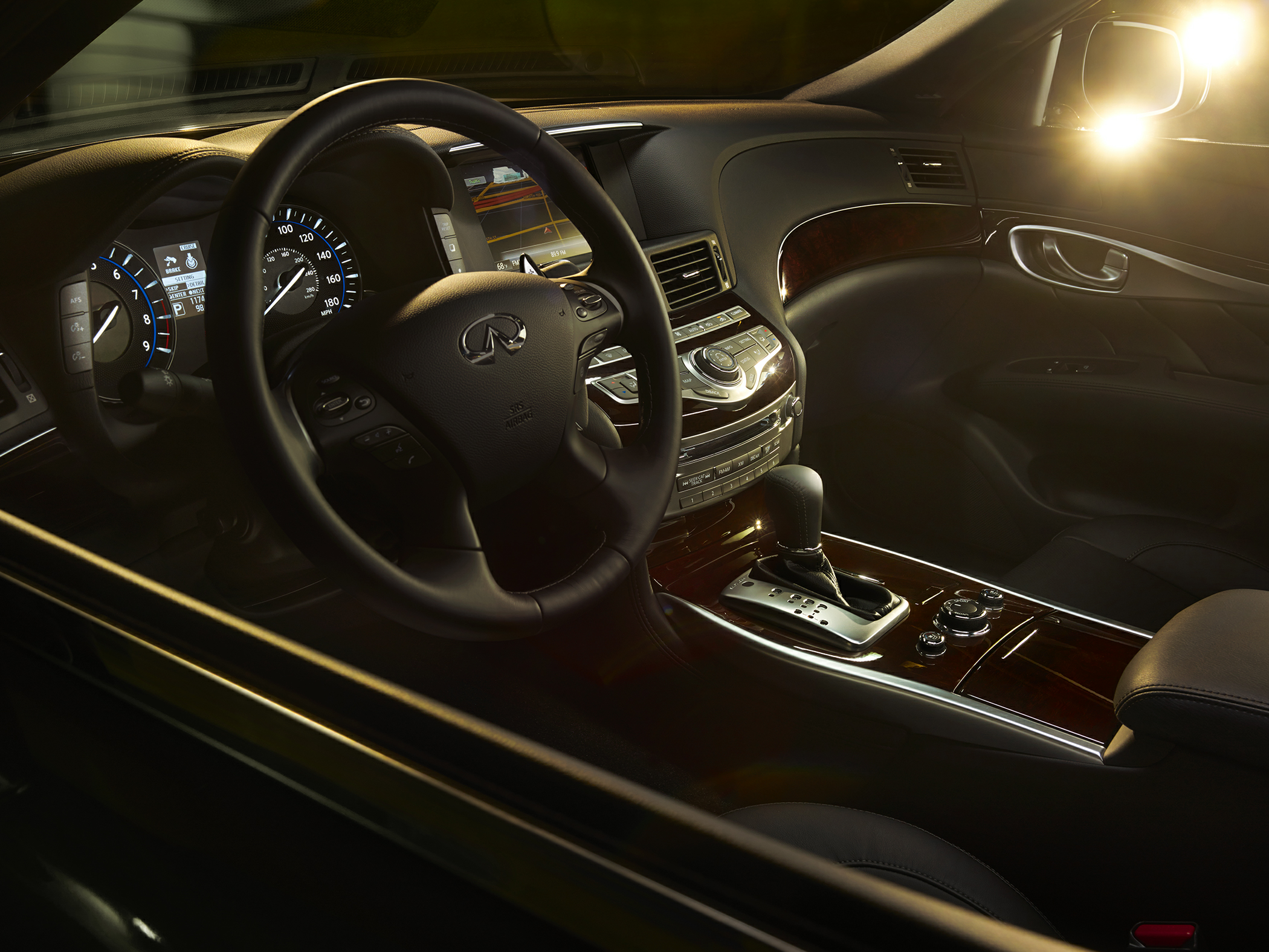 2017 INFINITI Q70