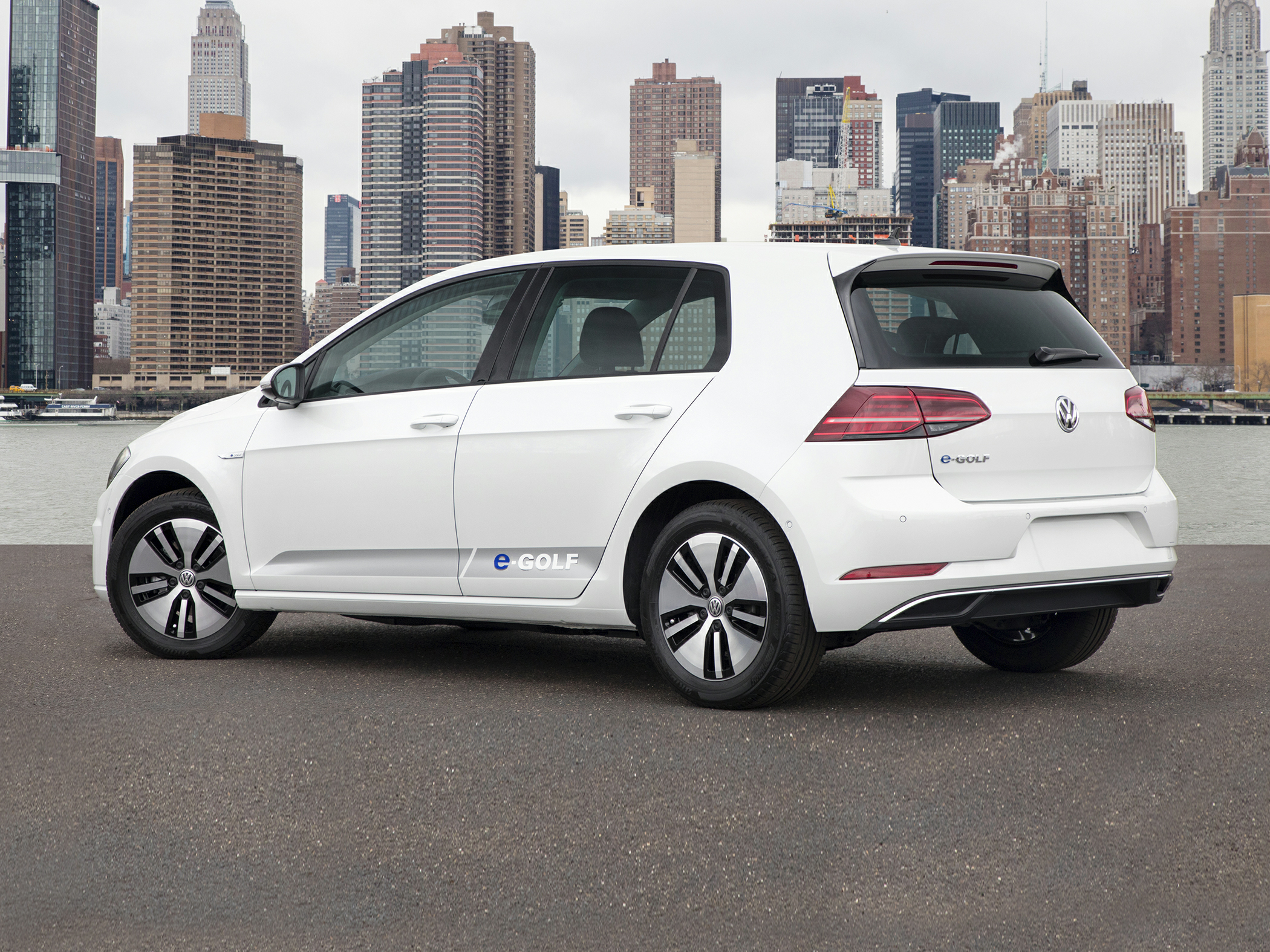 2017 Volkswagen e-Golf