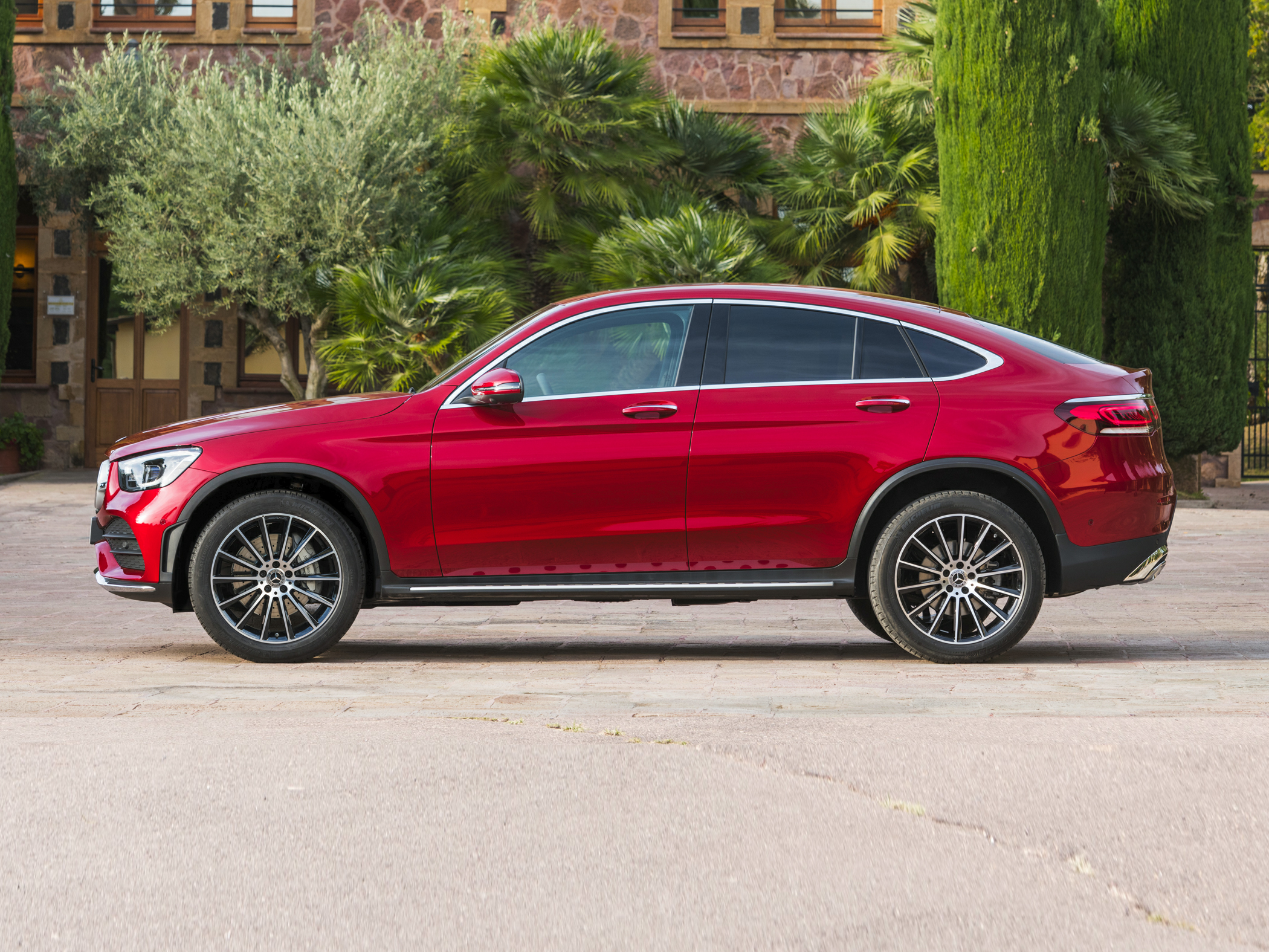 2023 Mercedes-Benz GLC 300