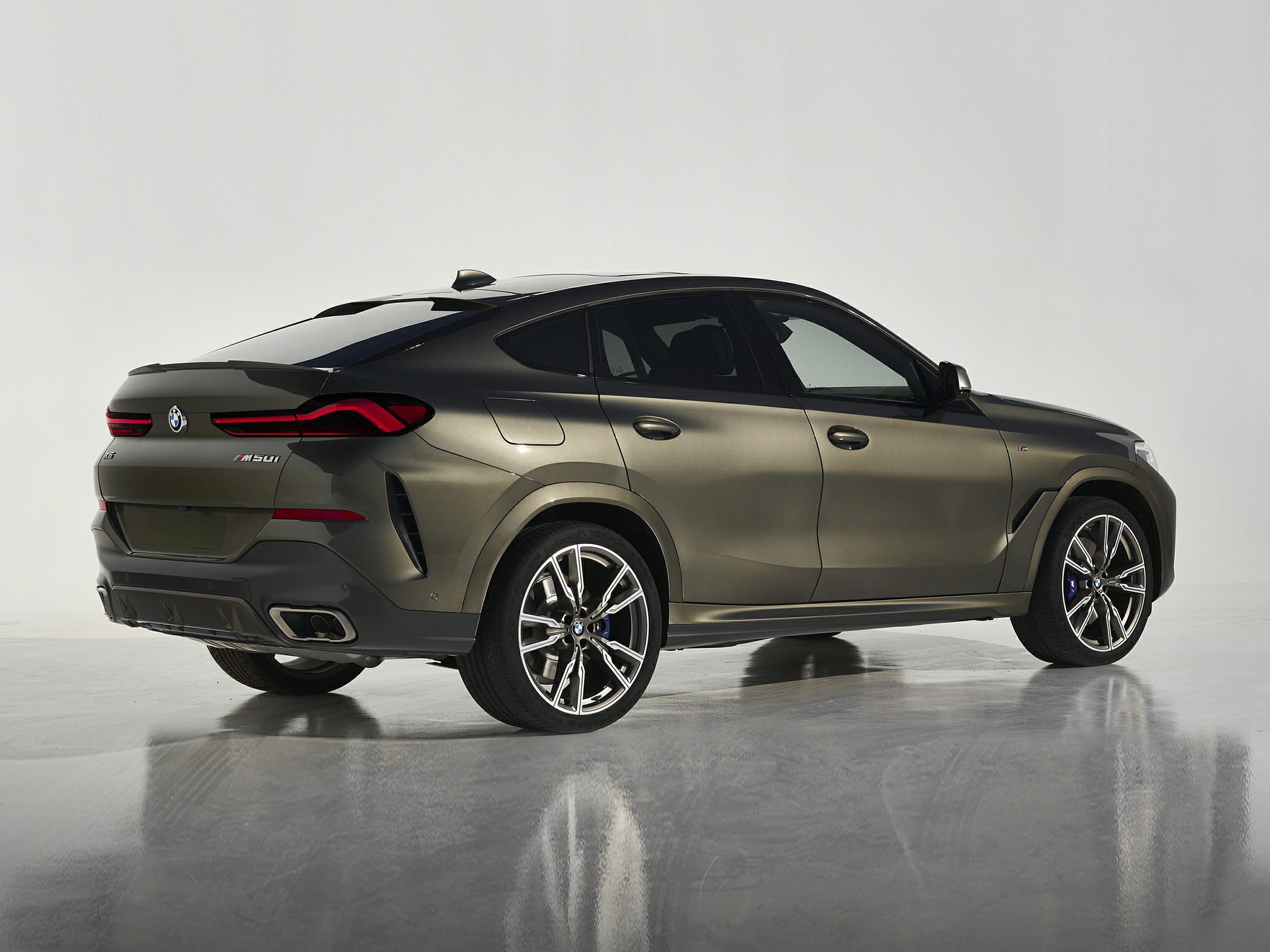 2023 BMW X6