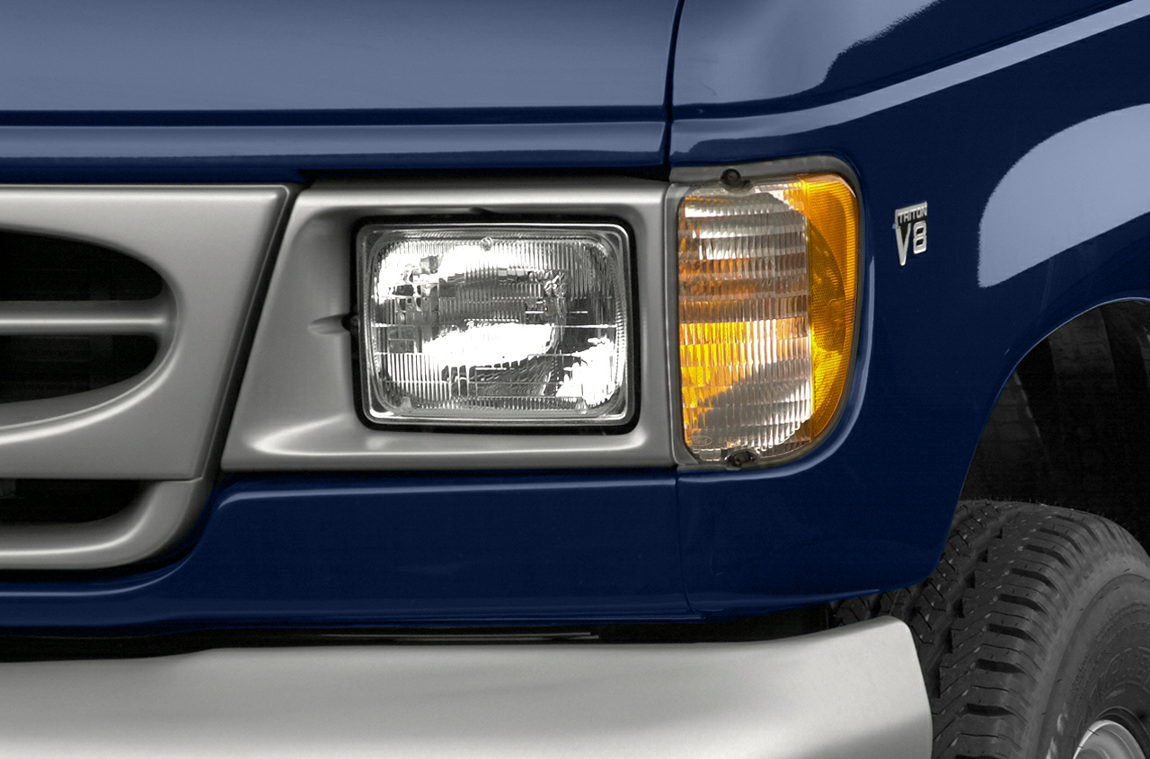 2003 Ford E250