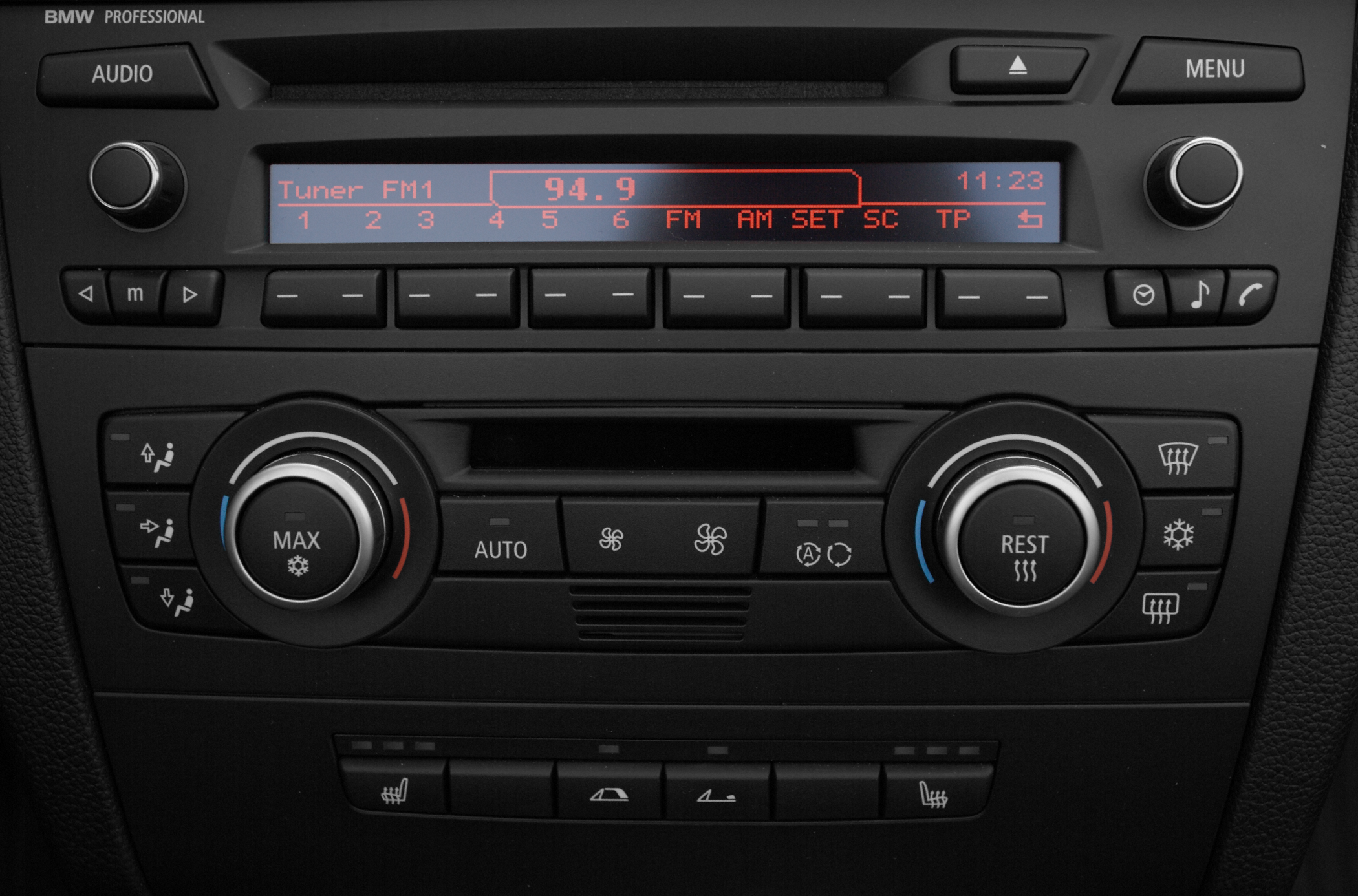 2011 BMW 128