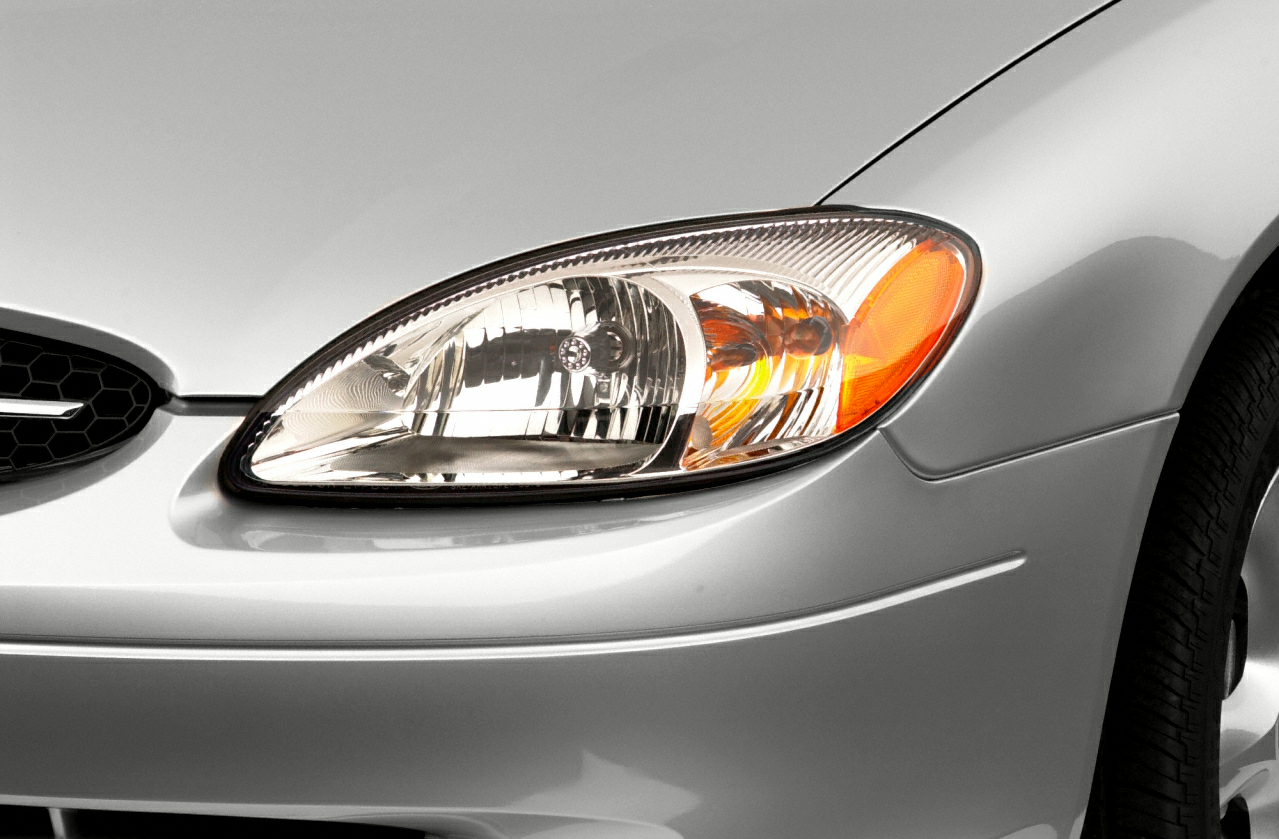 2001 Ford Taurus
