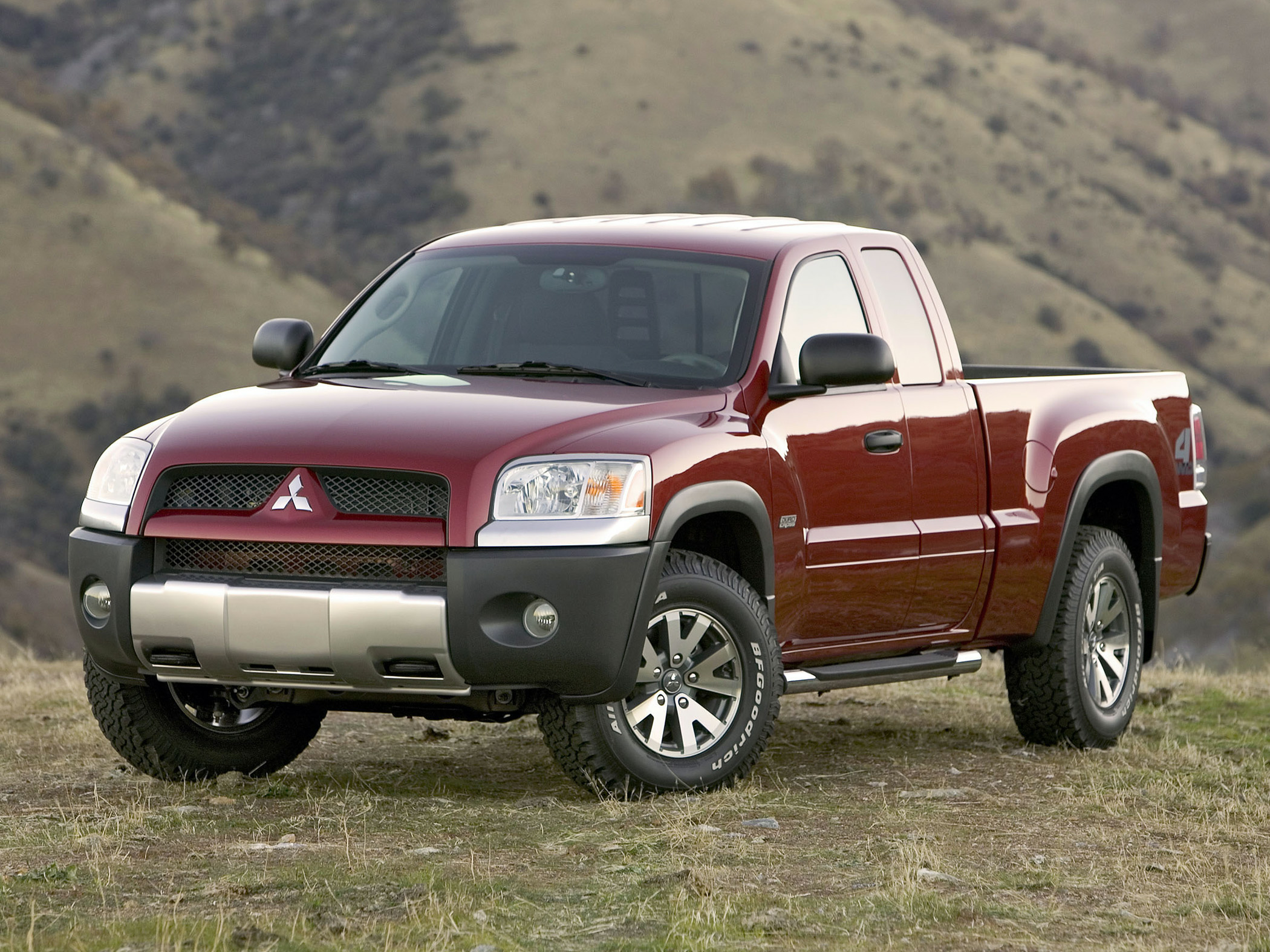 2006 Mitsubishi Raider