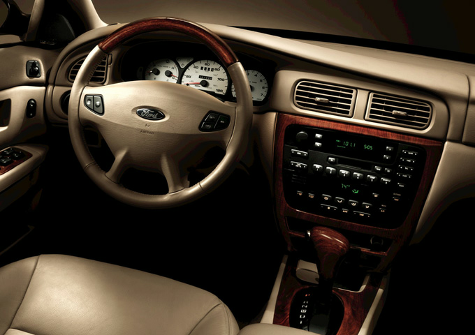 2003 Ford Taurus