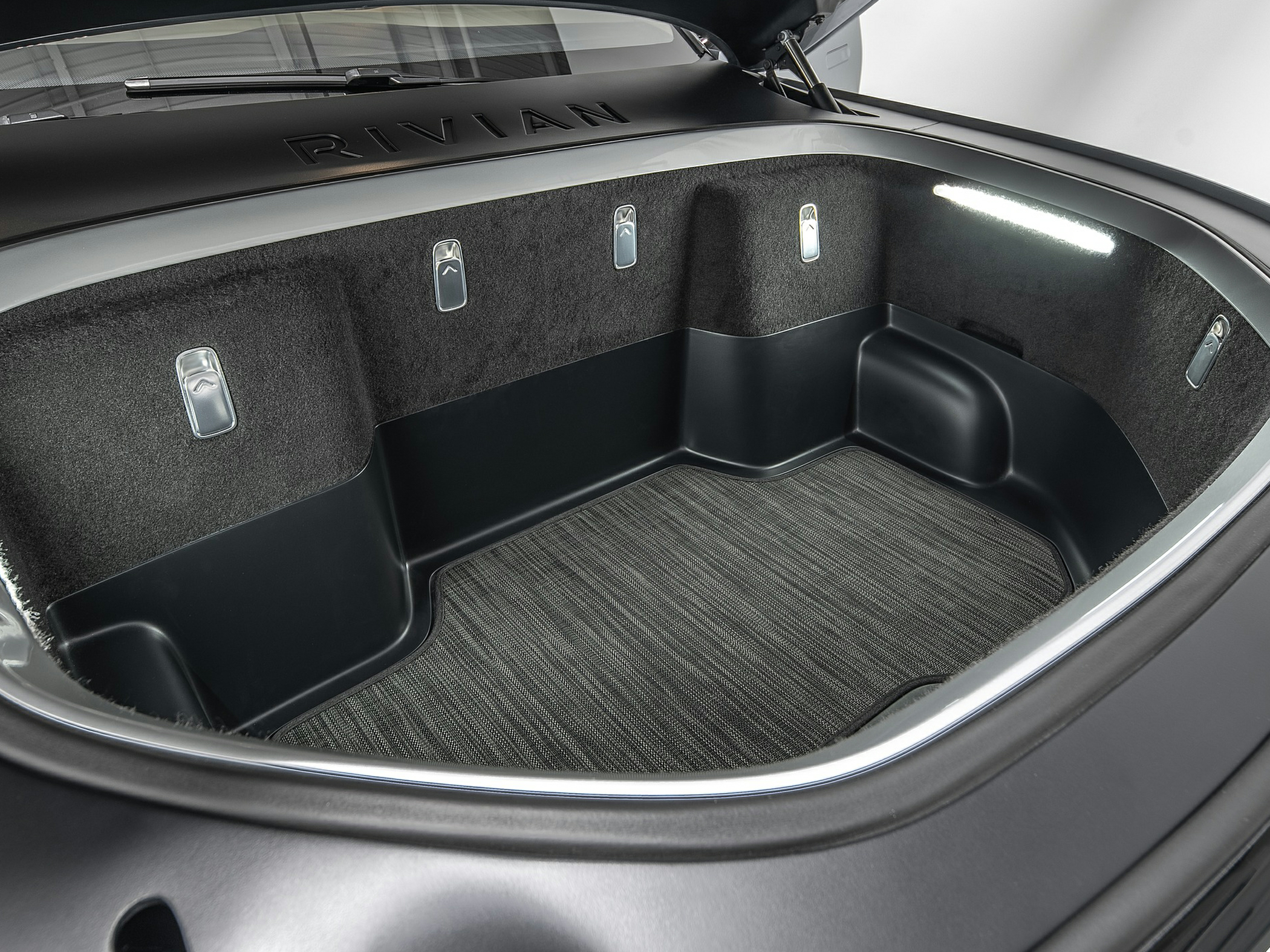 2024 Rivian R1T